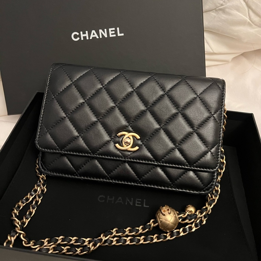 -SOLD- Chanel pearl crush lambskin wallet on chain WOC
